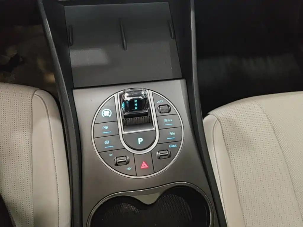 BYD Seal 05 DM-i — миниатюра 14