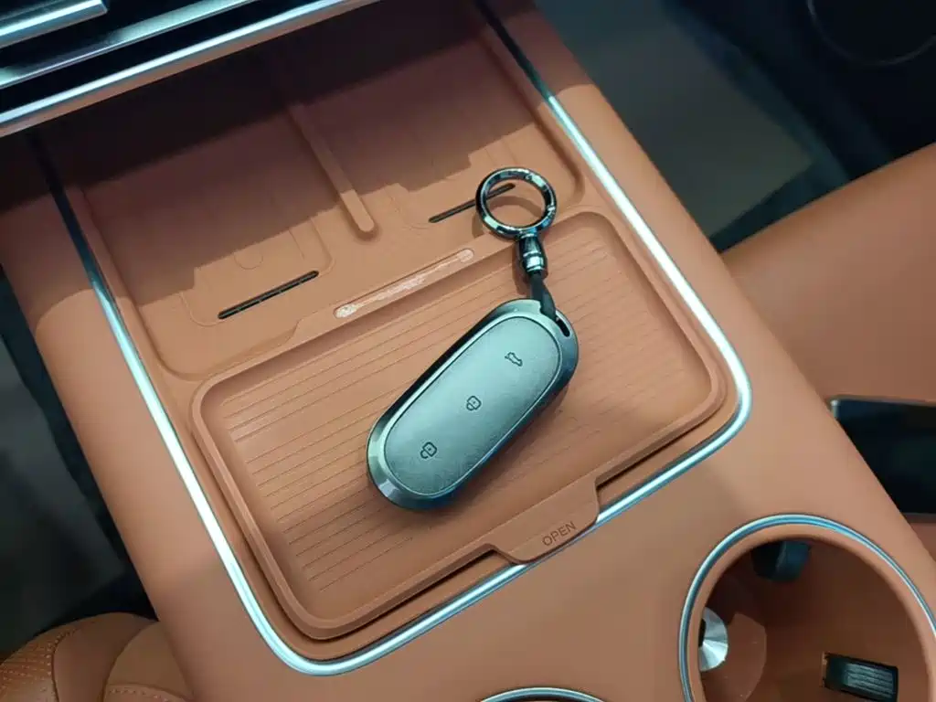Li Auto Li L6 — миниатюра 9