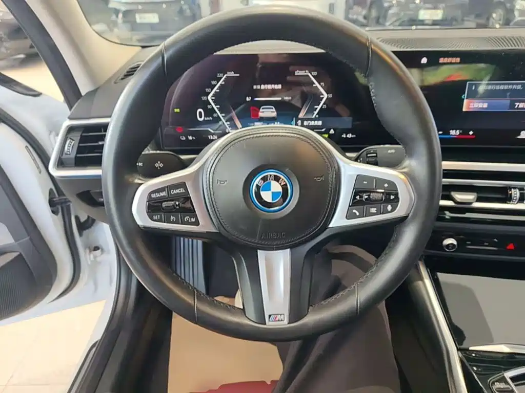 BMW i3 — миниатюра 11