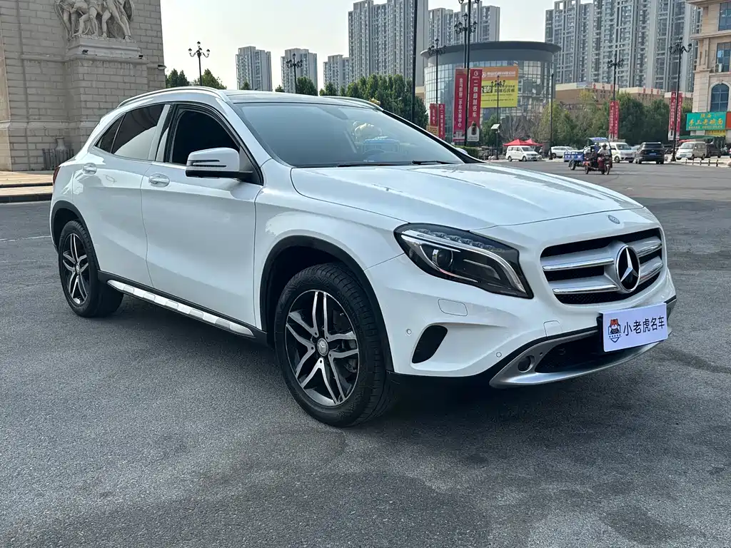 Mercedes-Benz GLA 2016 GLA 220 4MATIC Fashion