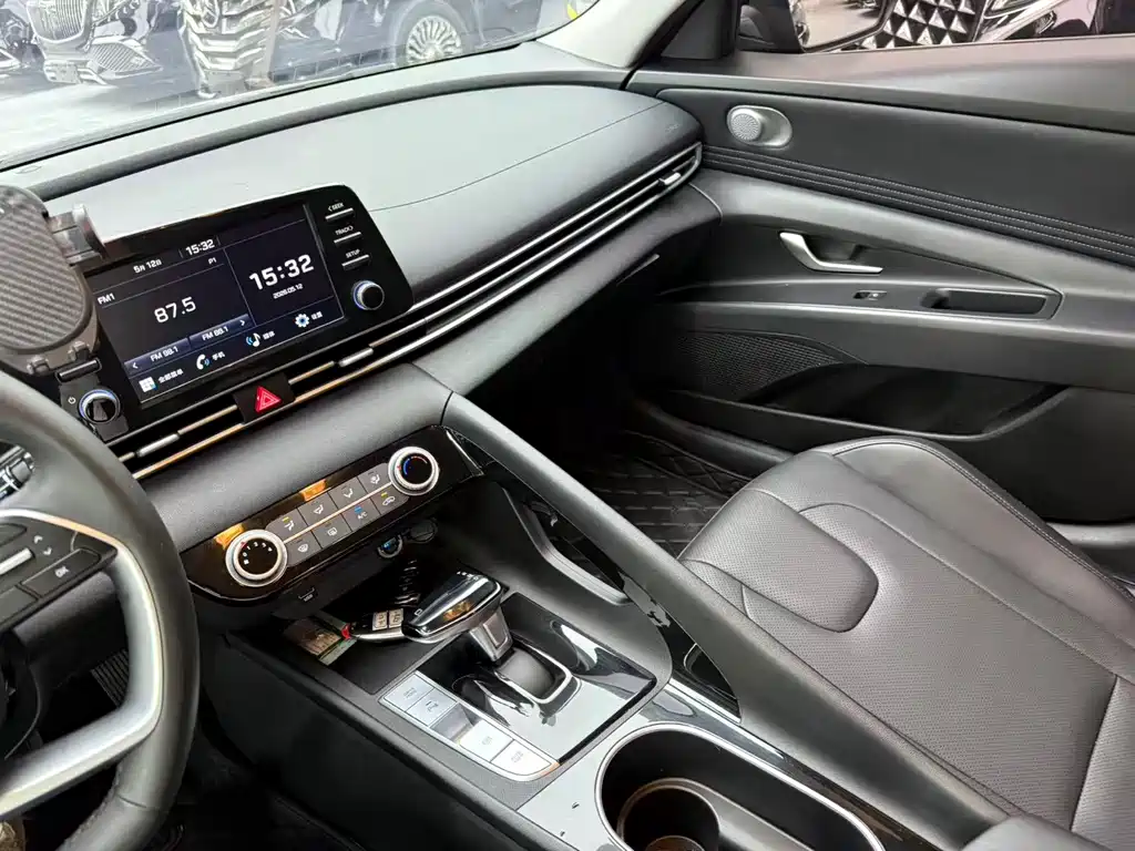 Hyundai Elantra 2023 1.5L CVT GLS Lead