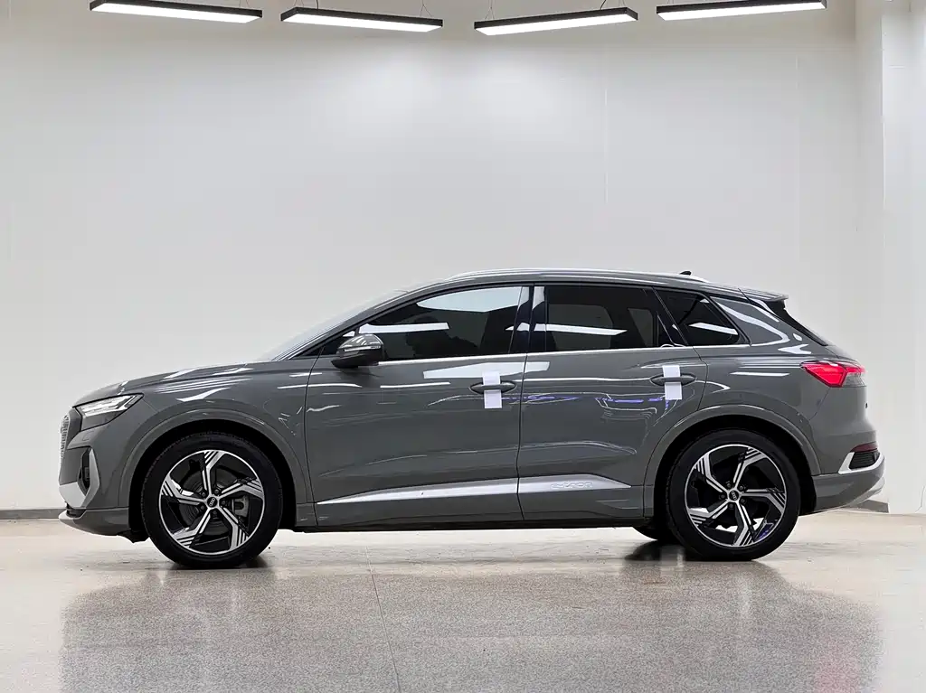 Audi Q4 e-tron 2022 50 e-tron quattro