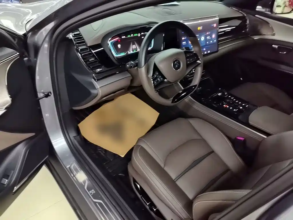 BYD Han — миниатюра 16