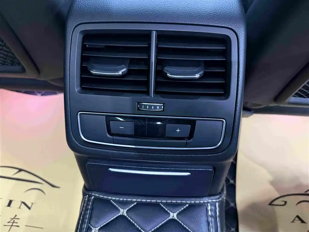 Audi A4L — миниатюра 16