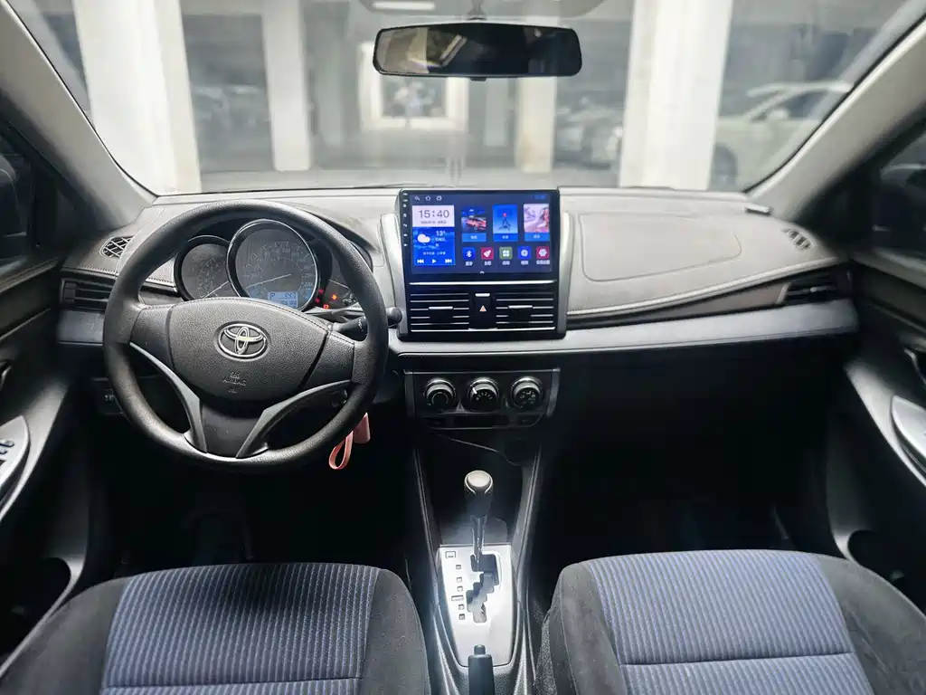 Toyota Yaris L — миниатюра 5