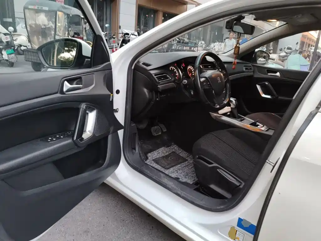 Peugeot 408 — миниатюра 17