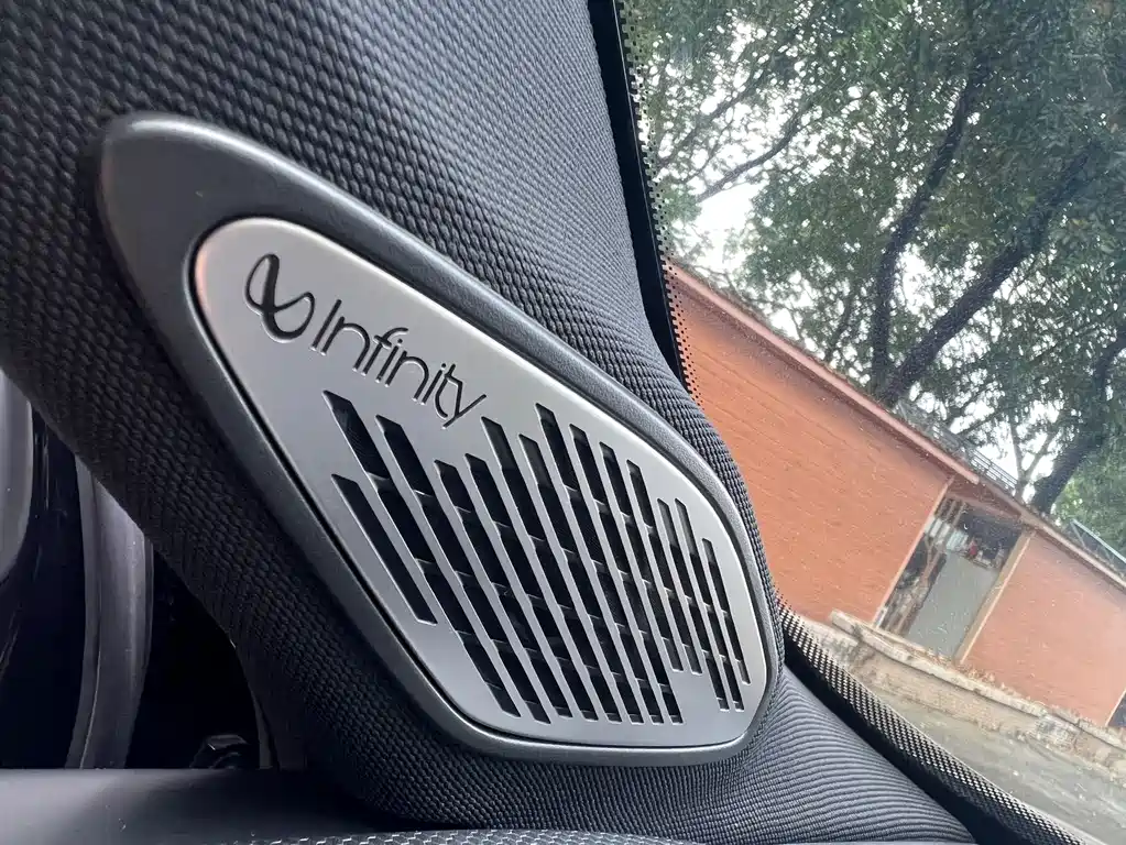 Lynk & Co 03 — миниатюра 11