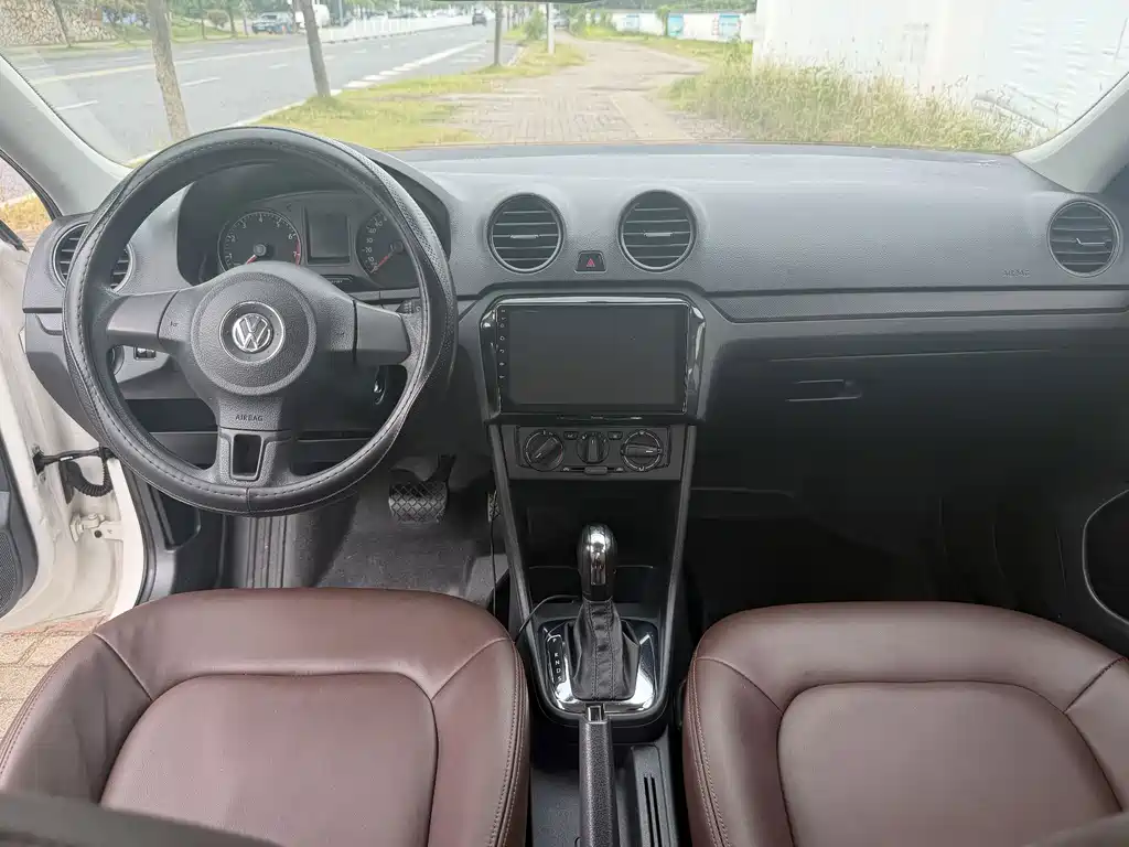 Volkswagen Jetta — миниатюра 5
