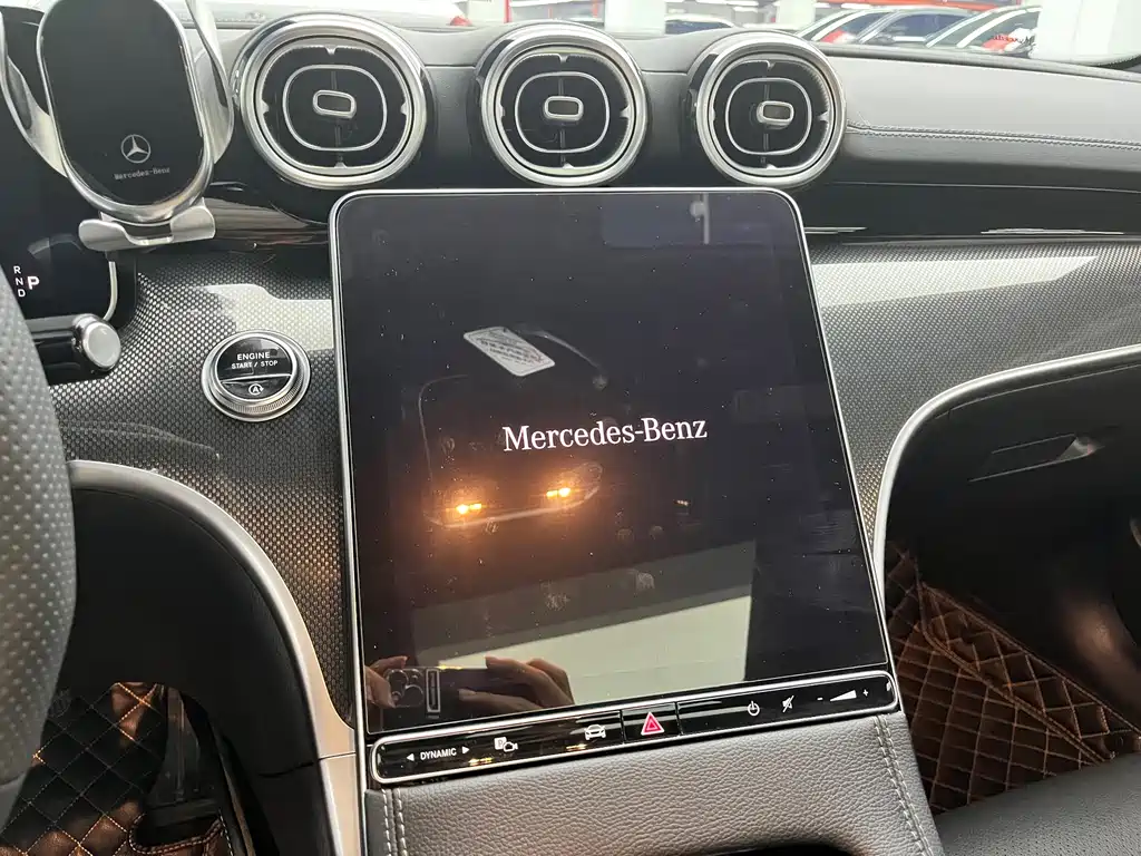 Mercedes-Benz C-Class — миниатюра 8