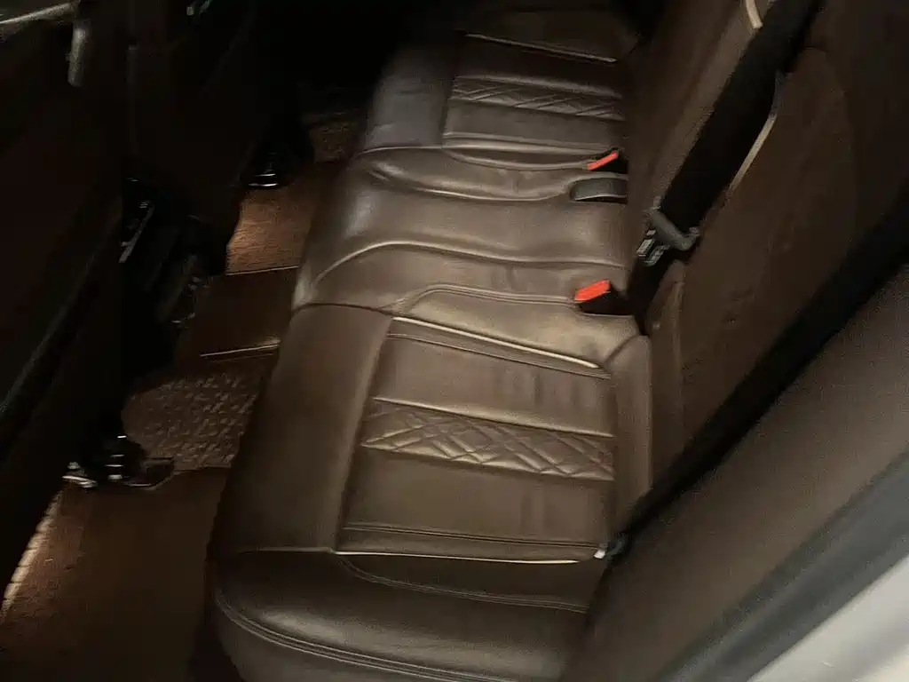 BMW 5 Series New Energy — миниатюра 4