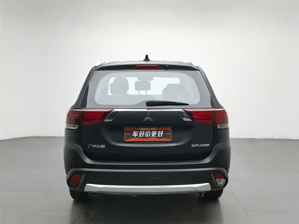 Mitsubishi Outlander 2018 2.0L 5 мест