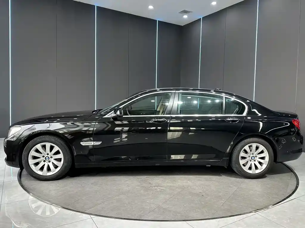 BMW 7 Series 7 2009 740Li Lead