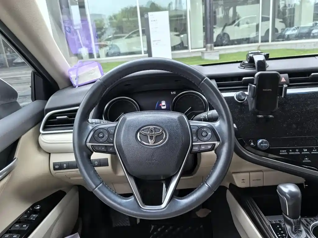 Toyota Camry 2019 2.0G Luxury V