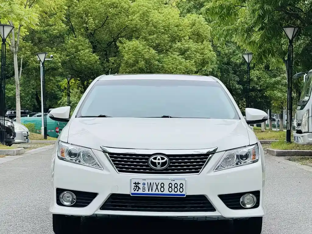 Toyota Camry — миниатюра 2