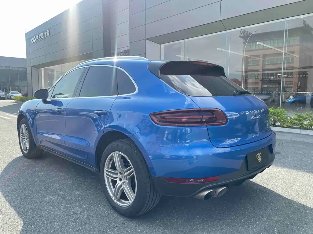 Porsche Macan — миниатюра 10