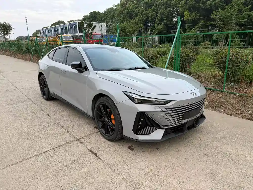 Changan UNI-V 2022 1.5T Luxury