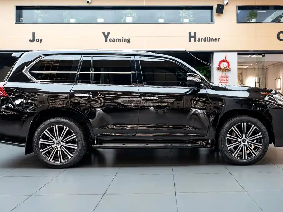 Lexus LX — миниатюра 3