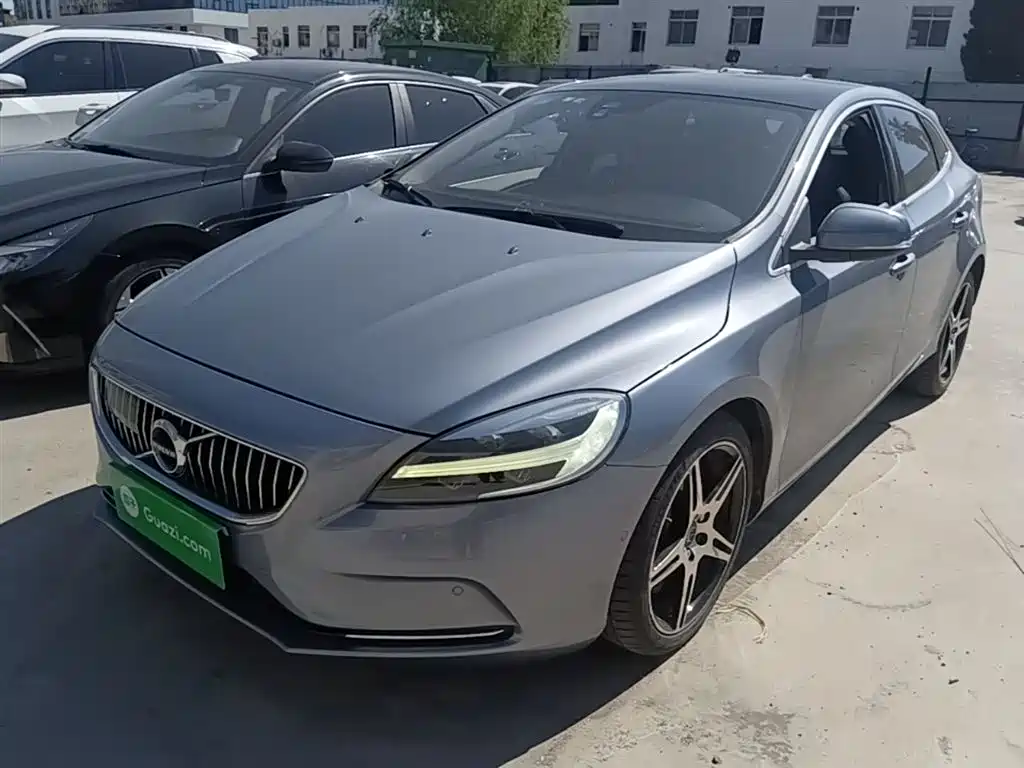 Volvo V40 2017