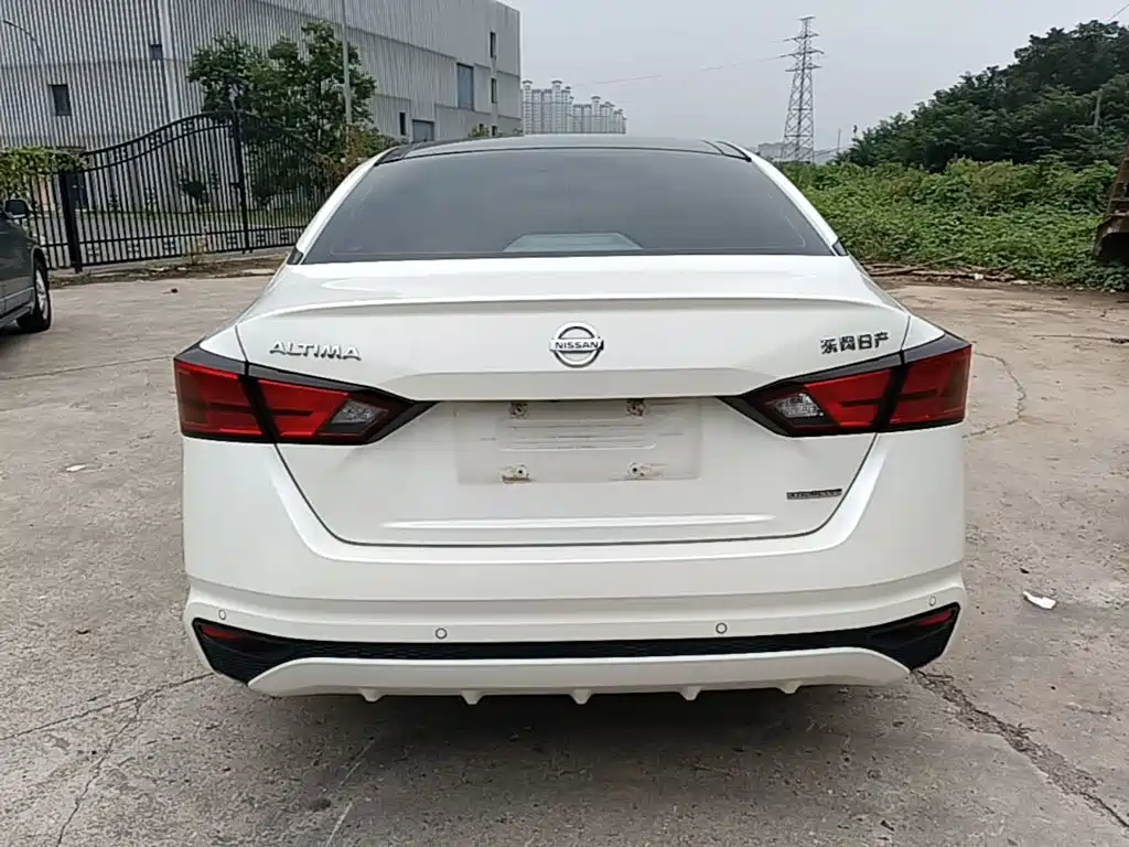 Nissan Teana — миниатюра 6