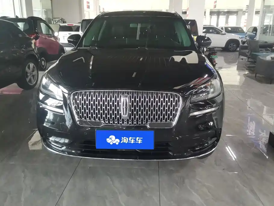 Lincoln Corsair — миниатюра 2