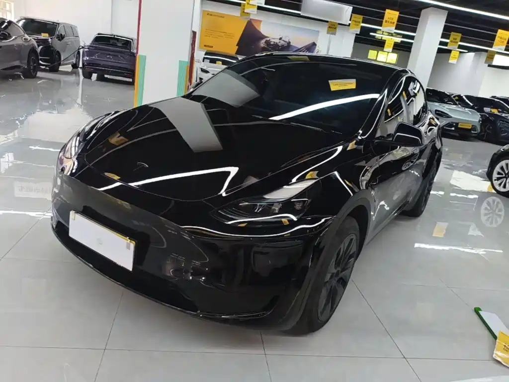 Tesla Model Y 2023 RWD Drive Dynamic Edition