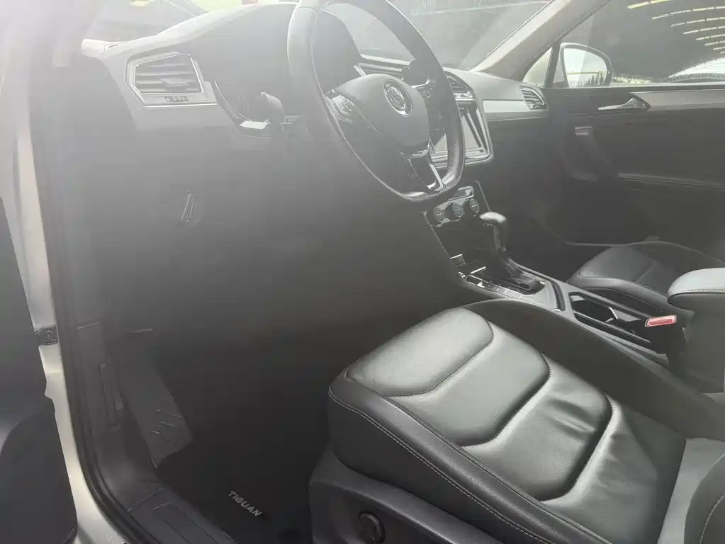 Volkswagen Tiguan L — миниатюра 9