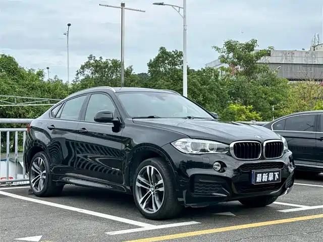 BMW  X6 2018