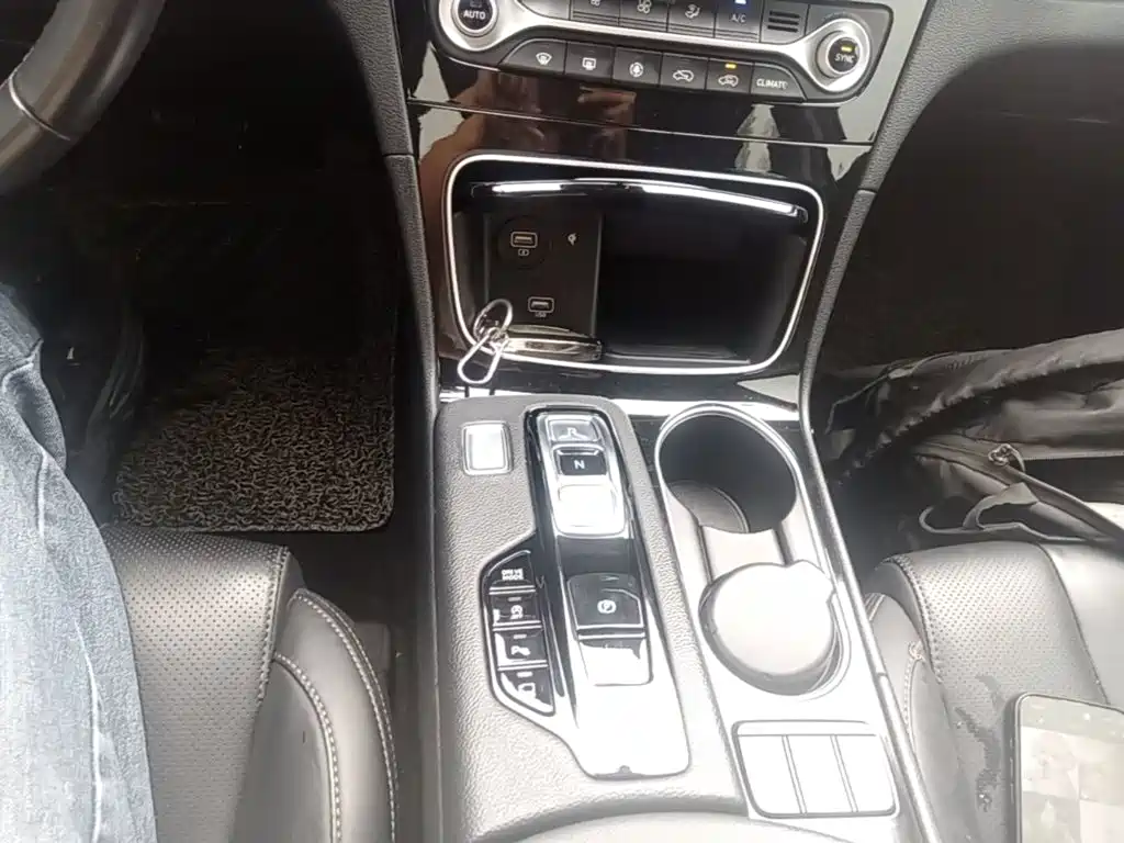 Hyundai Santa Fe — миниатюра 14
