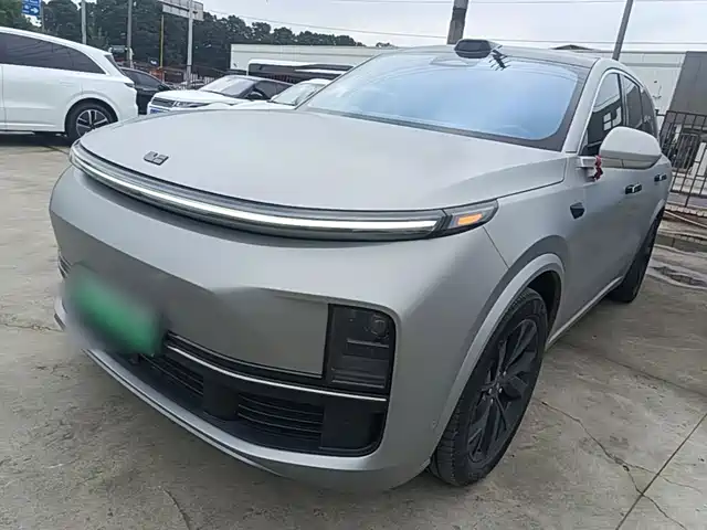 Li Auto L8