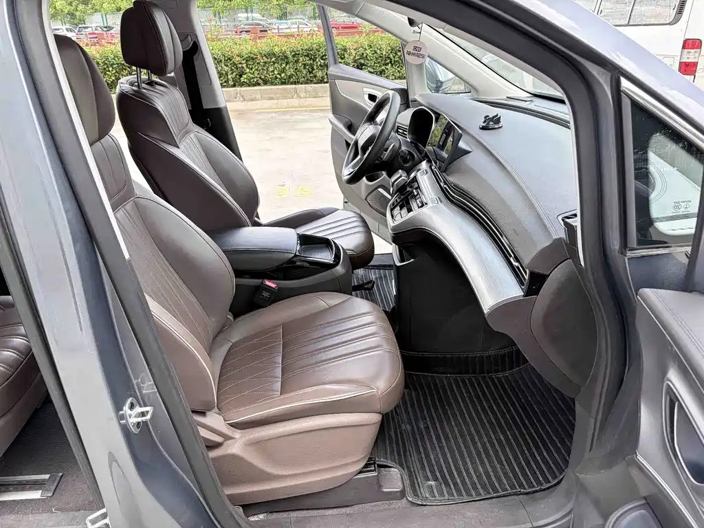 Roewe iMAX8 — миниатюра 4