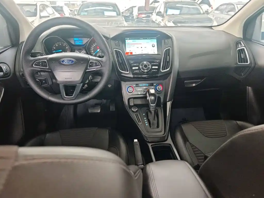 Ford Focus — миниатюра 10