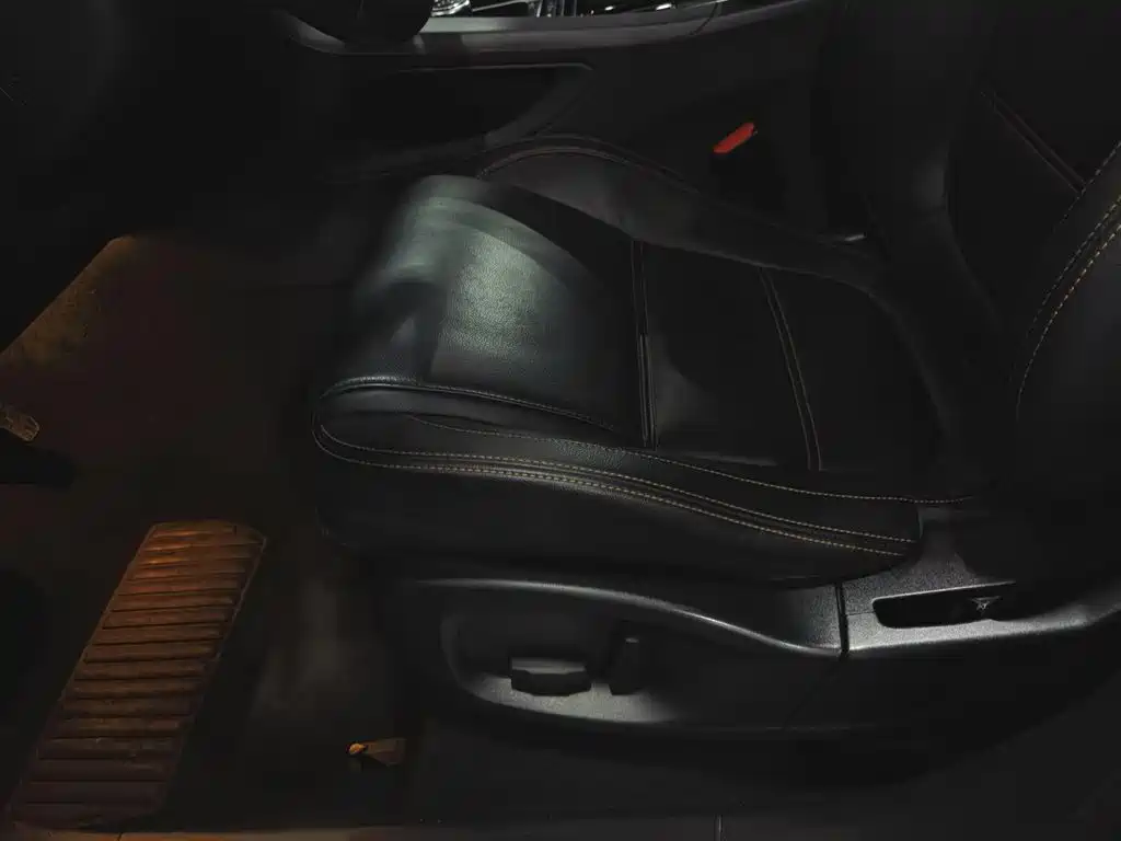 Jaguar F-PACE — миниатюра 20