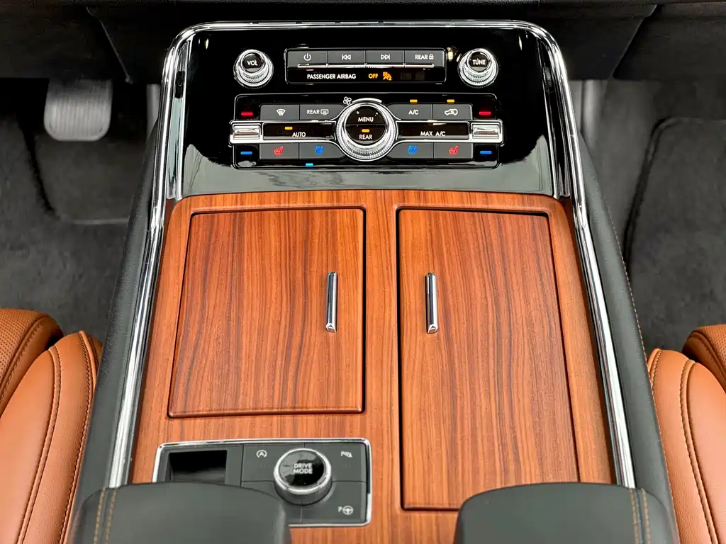 Lincoln Navigator — миниатюра 15