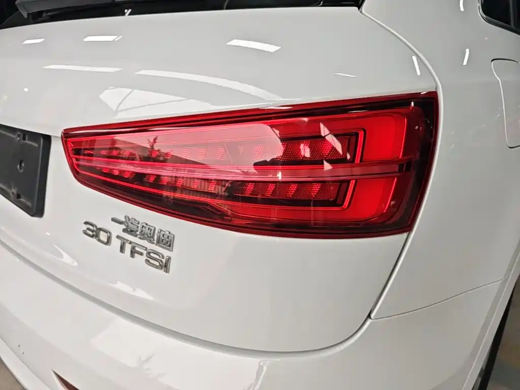 Audi Q3 — миниатюра 8