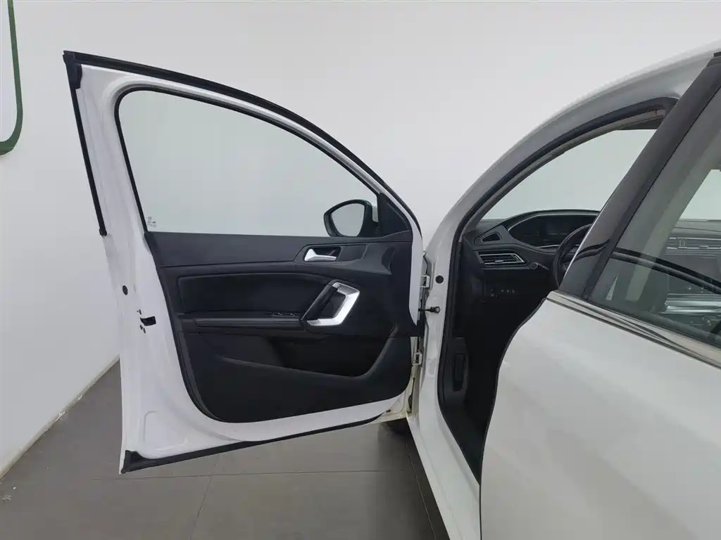 Peugeot 308 2019 230THP AT Luxury V