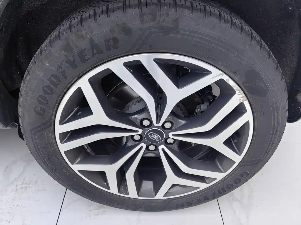 Land Rover Evoque — миниатюра 7