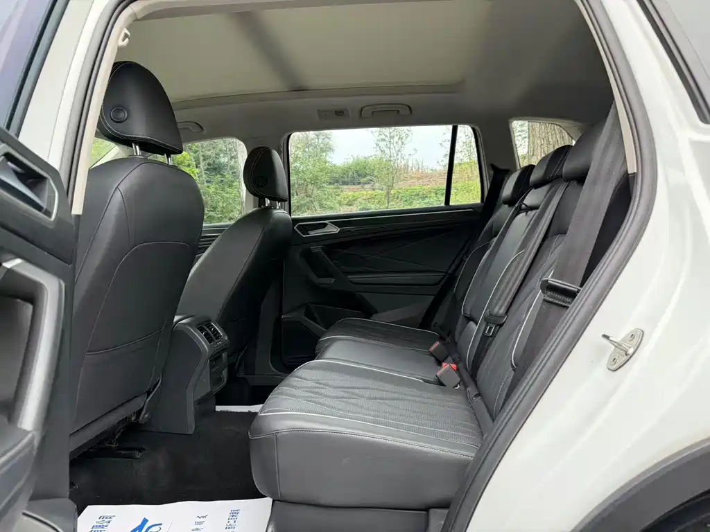 Volkswagen Tiguan L — миниатюра 7