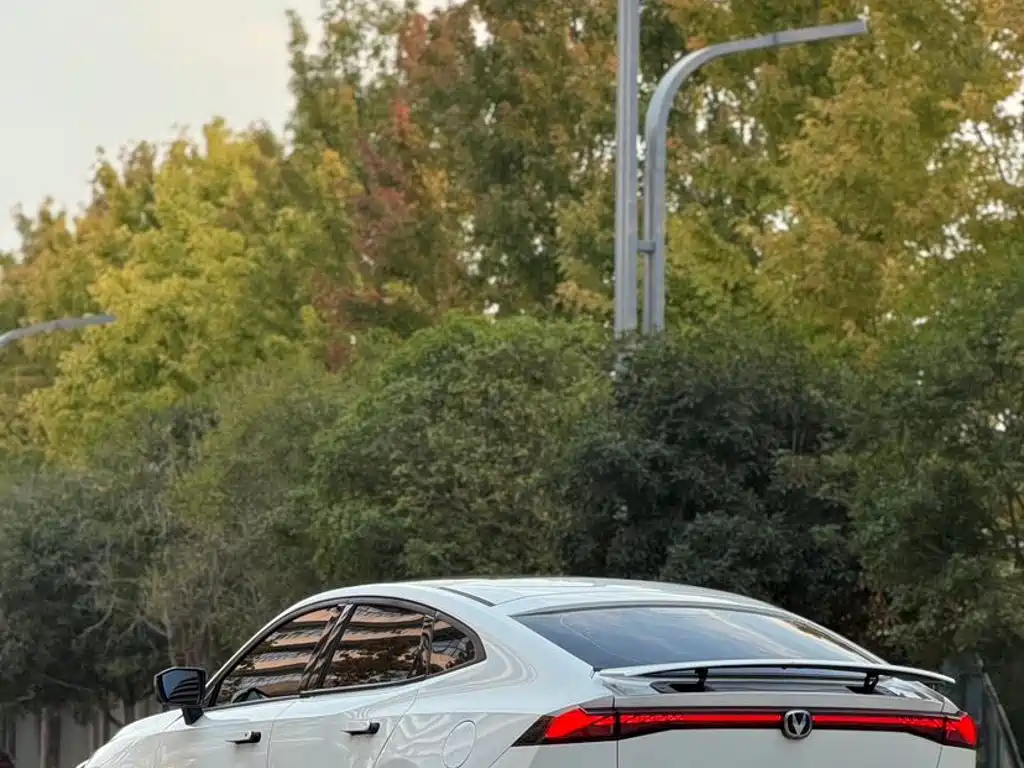 Changan UNI-V — миниатюра 9