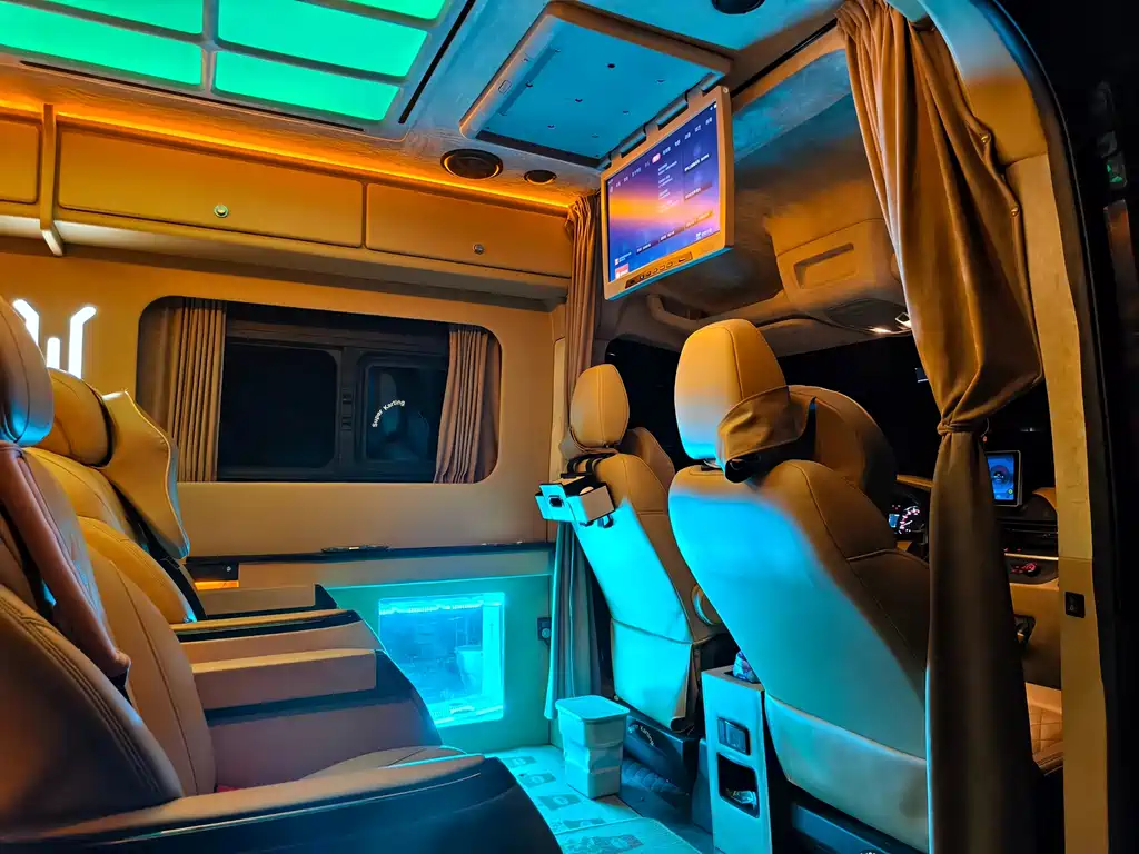 Maxus V90 2019 2.0T AT 7 мест