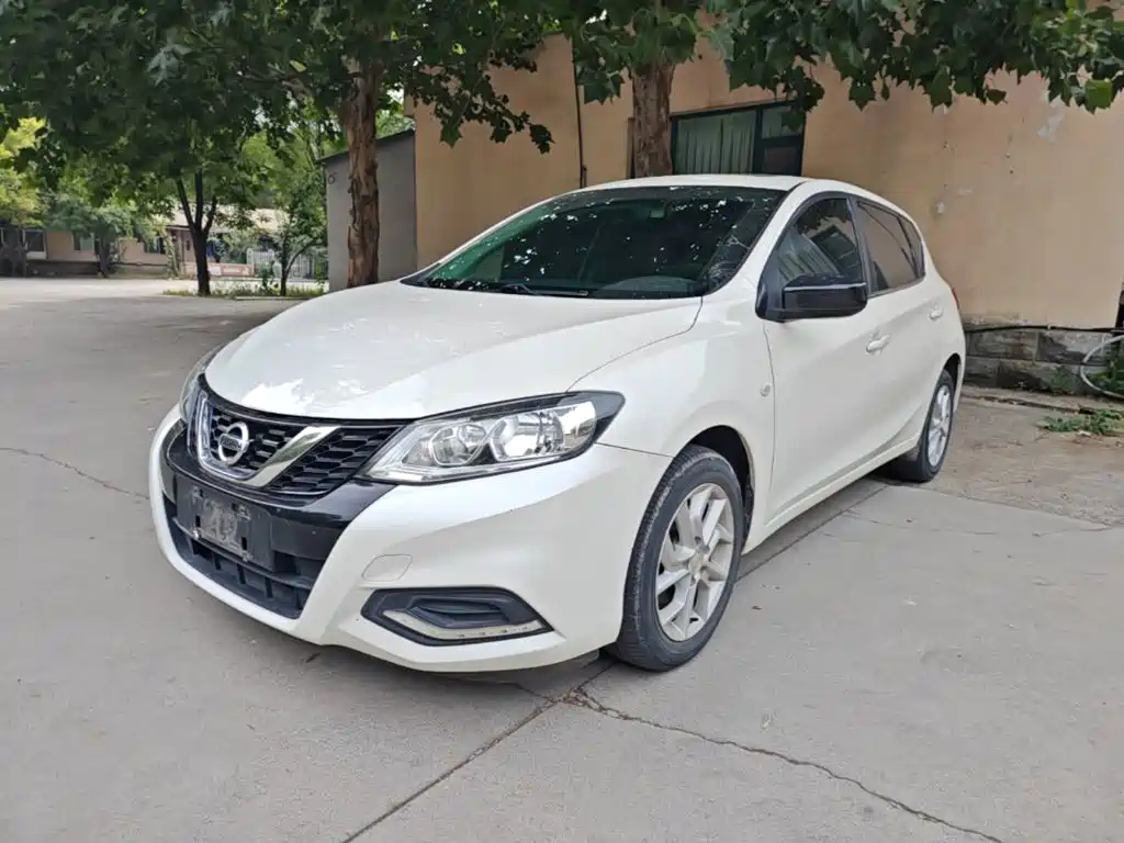Nissan Tiida — миниатюра 2