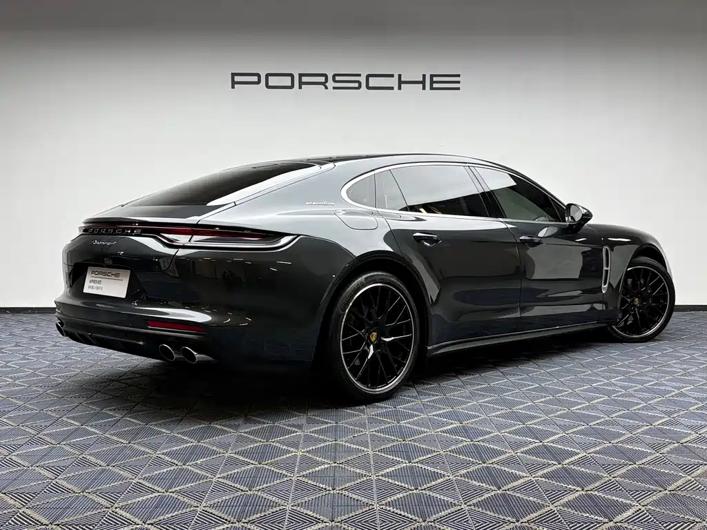 Porsche Panamera — миниатюра 2
