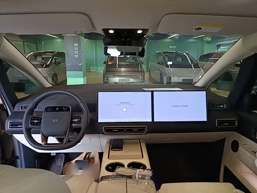 Li Auto Li MEGA — миниатюра 10