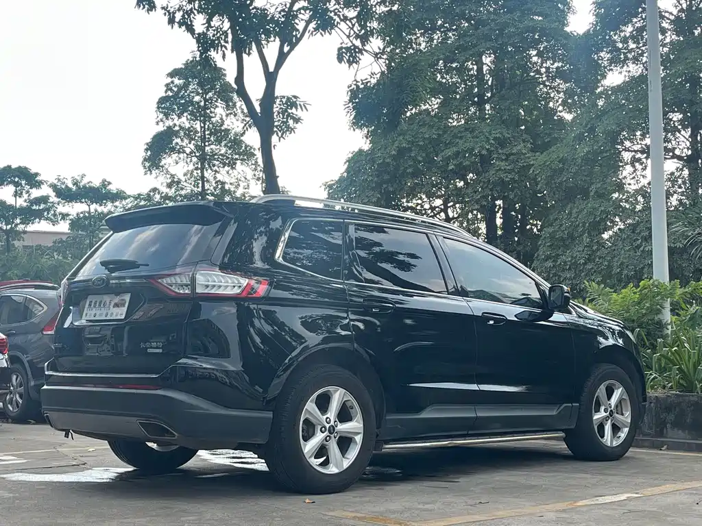 Ford Edge — миниатюра 4