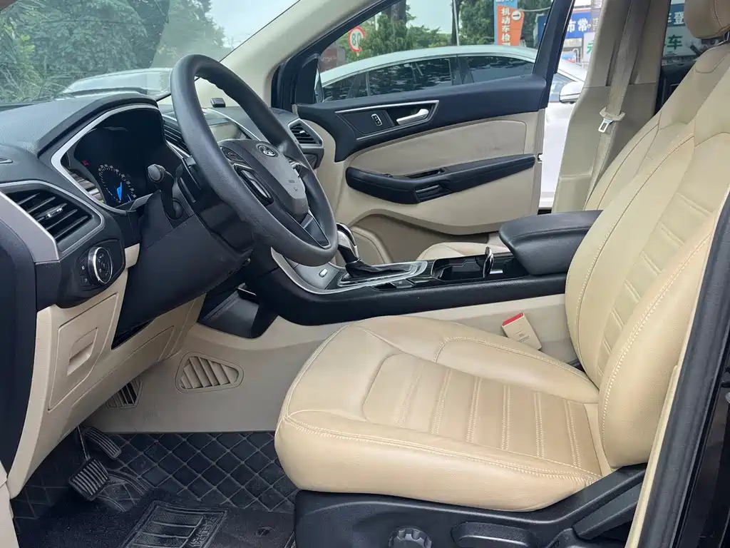 Ford Edge — миниатюра 7