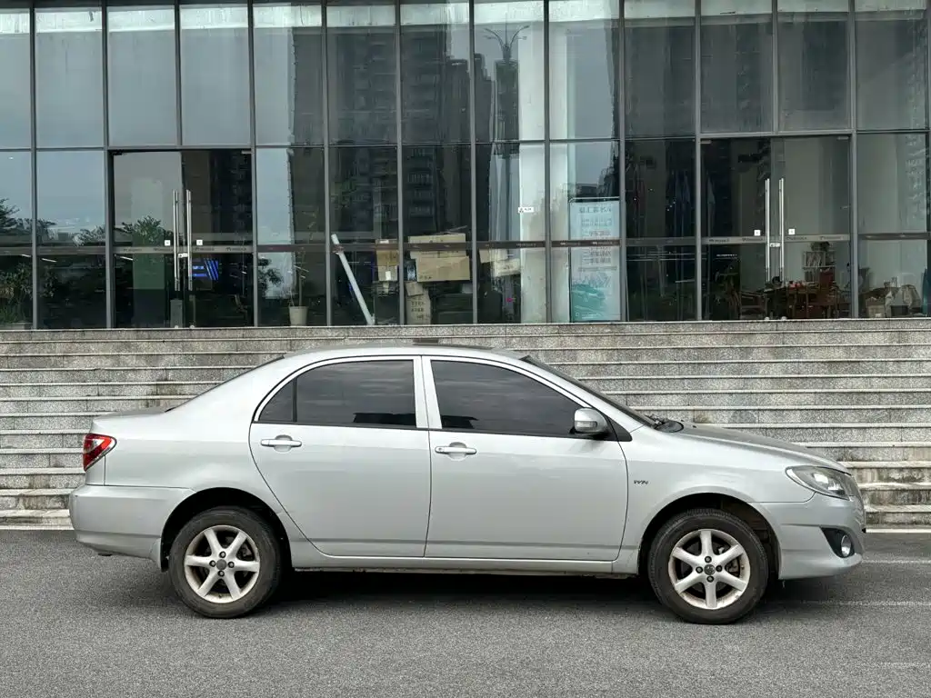 Toyota Corolla — миниатюра 4