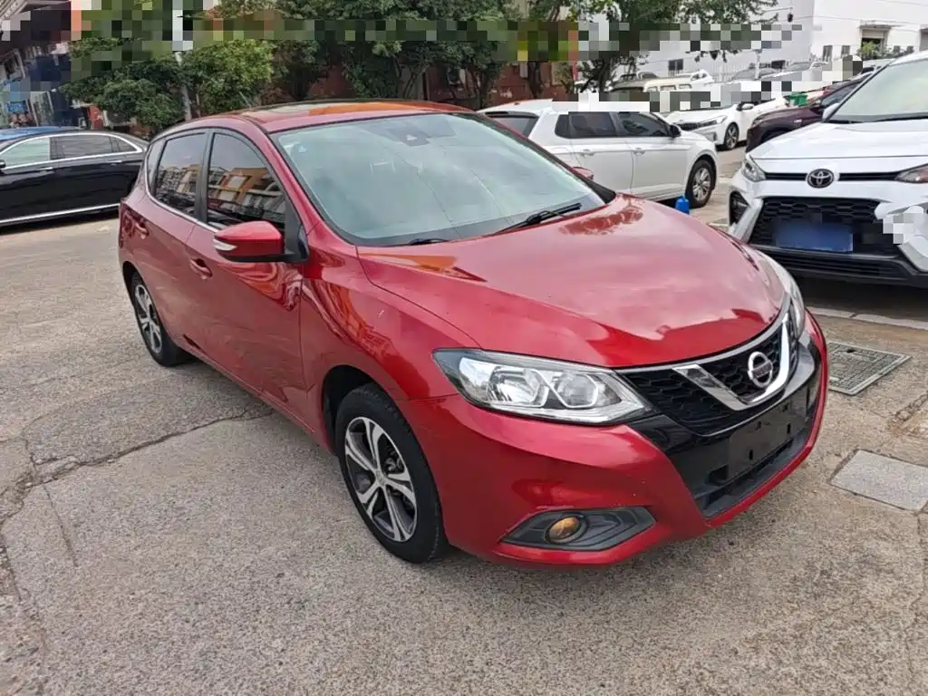 Nissan Tiida — миниатюра 4