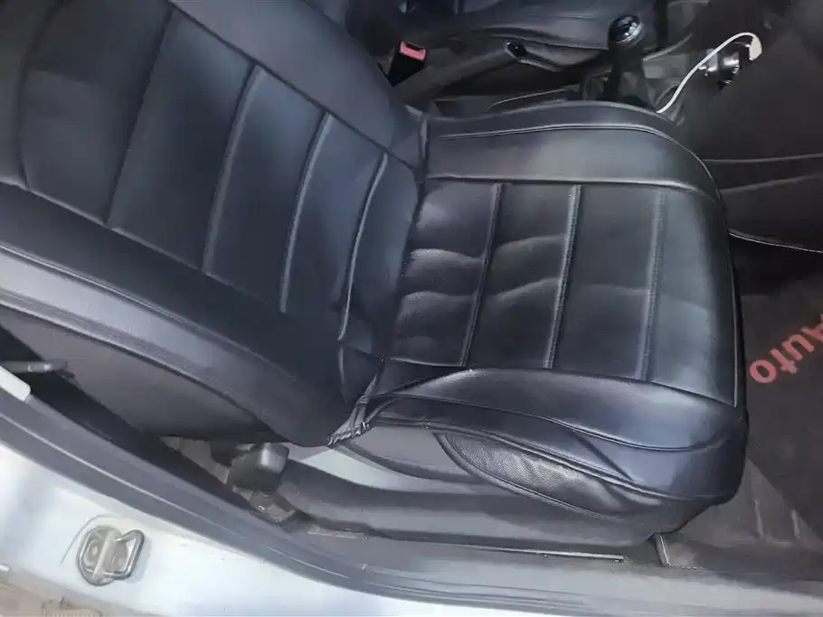 Volkswagen Polo 2016 1.4L MT