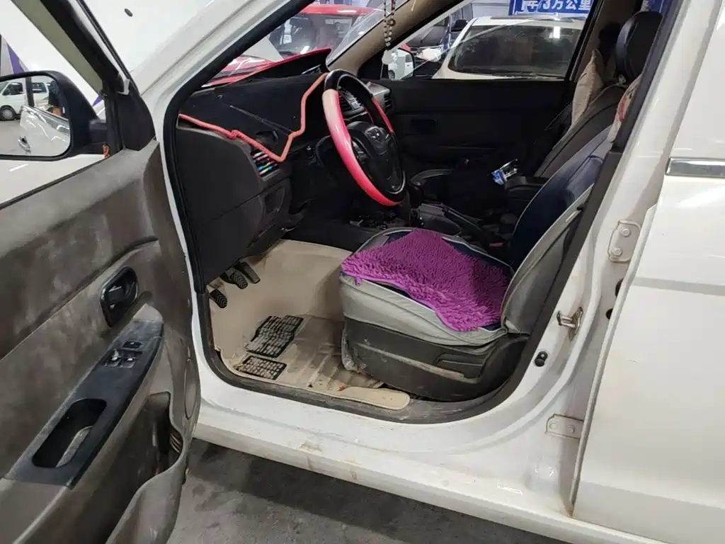 Wuling Hongguang — миниатюра 21