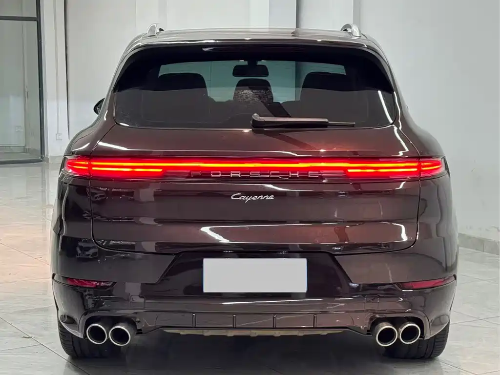 Porsche Cayenne — миниатюра 8