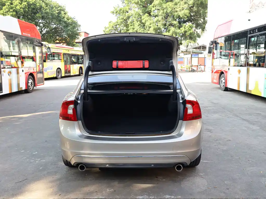 Volvo S60 — миниатюра 24